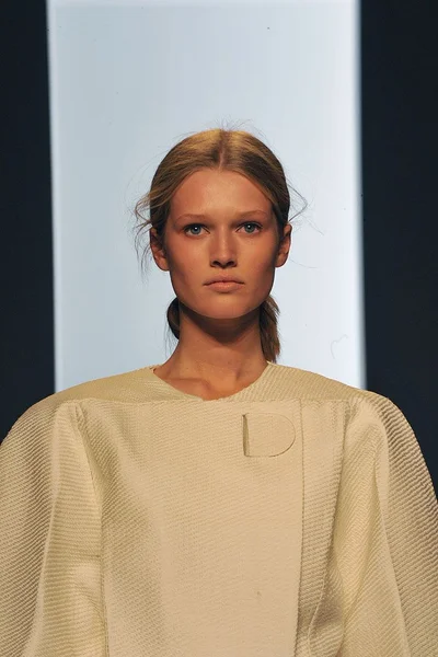 Look 5